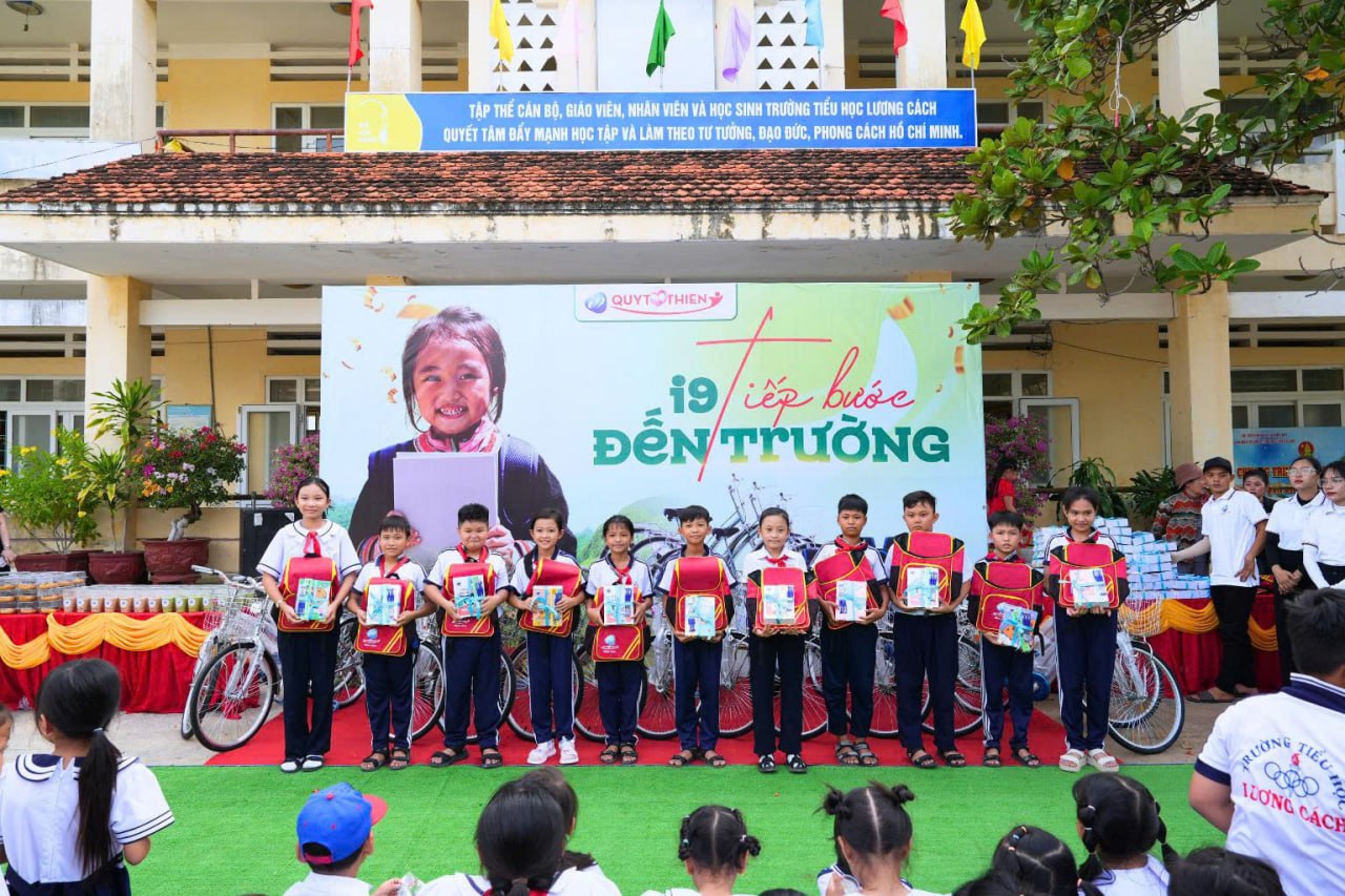 Sân vận động bóng đá với cầu thủ đang thi đấu, biểu tượng của cá cược bóng đá tại 9win.